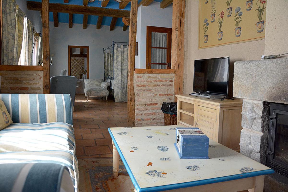 Posada Fuenteplateada Collado Hermoso Dış mekan fotoğraf