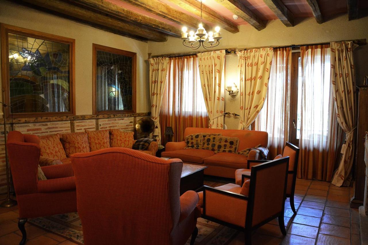 Posada Fuenteplateada Collado Hermoso Dış mekan fotoğraf