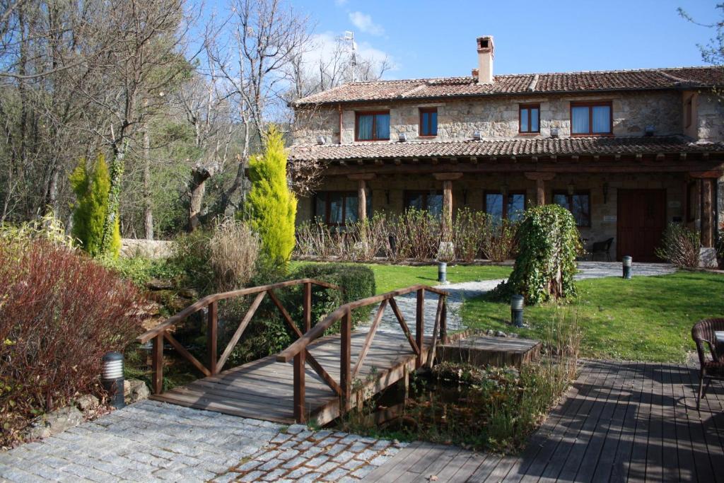 Posada Fuenteplateada Collado Hermoso Dış mekan fotoğraf